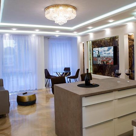 Dream Apartman 2 With Free Parking Дьор Екстериор снимка