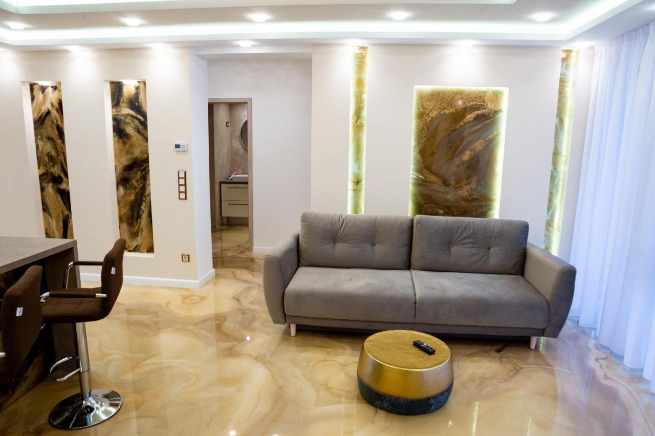 Dream Apartman 2 With Free Parking Дьор Екстериор снимка