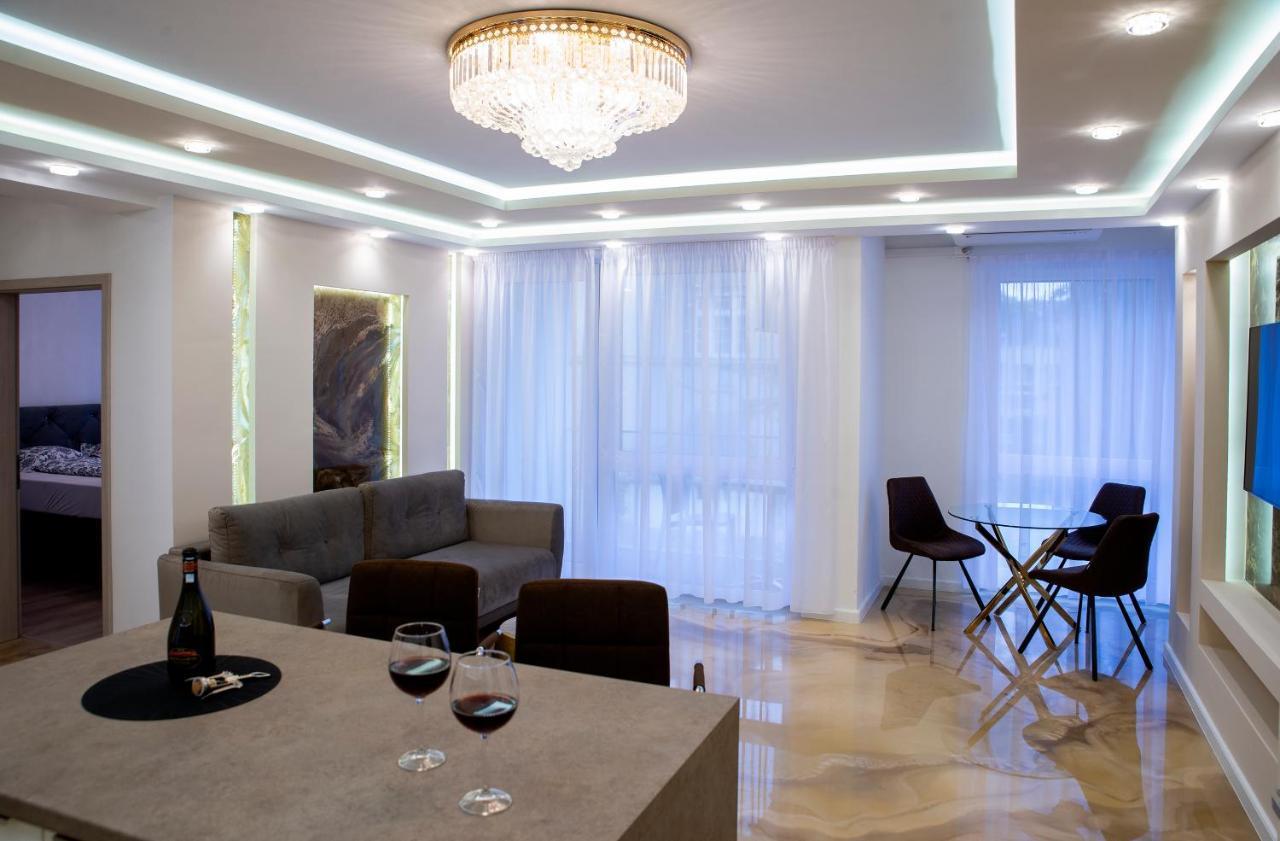 Dream Apartman 2 With Free Parking Дьор Екстериор снимка