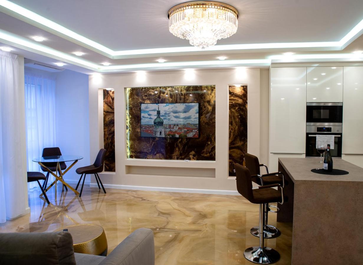 Dream Apartman 2 With Free Parking Дьор Екстериор снимка